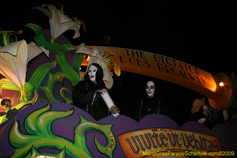 Le-Krewe-dEtat-presents-The-Dictator-Does-Broadway-for-Mardi-Gras-2009-New-Orleans-0478