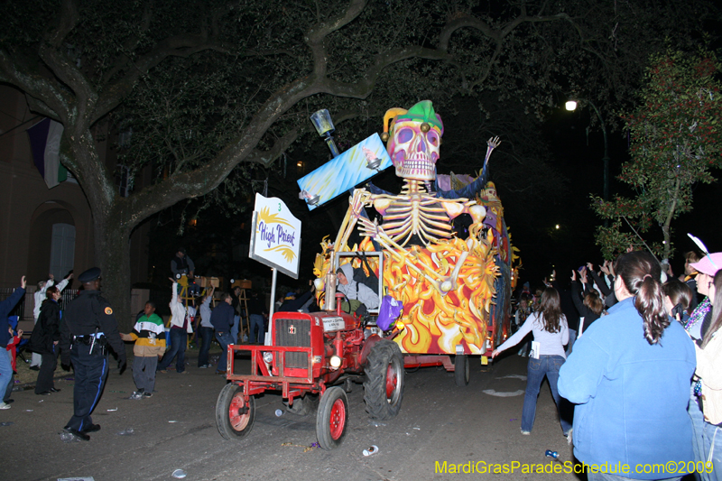 Le-Krewe-dEtat-presents-The-Dictator-Does-Broadway-for-Mardi-Gras-2009-New-Orleans-0497