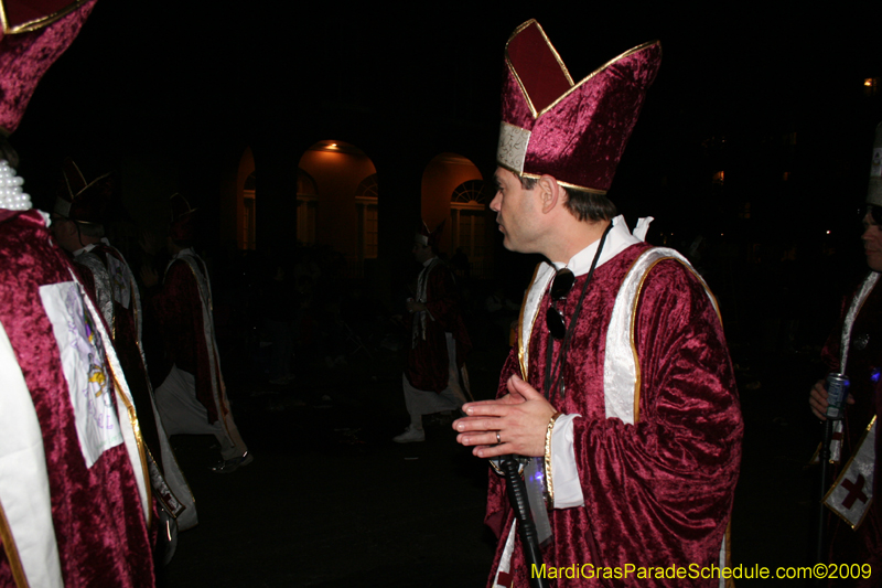 Le-Krewe-dEtat-presents-The-Dictator-Does-Broadway-for-Mardi-Gras-2009-New-Orleans-0511