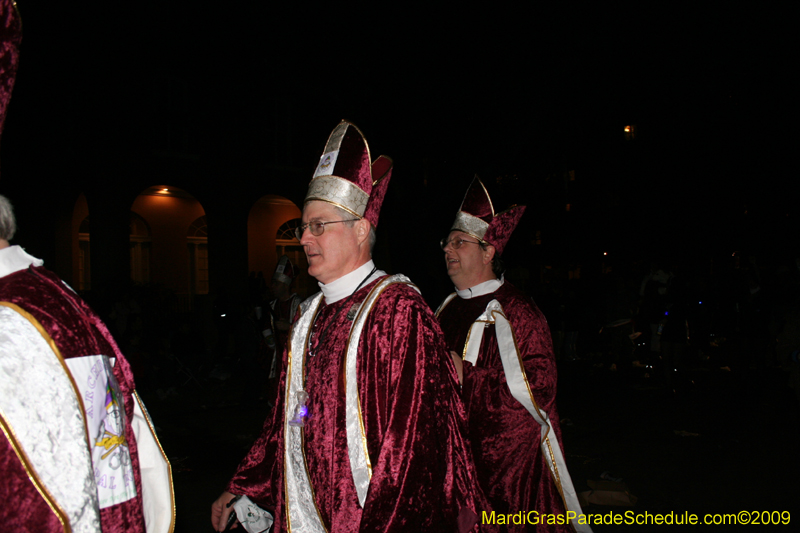 Le-Krewe-dEtat-presents-The-Dictator-Does-Broadway-for-Mardi-Gras-2009-New-Orleans-0512