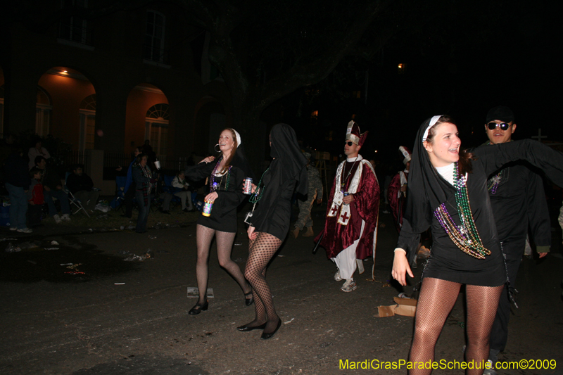 Le-Krewe-dEtat-presents-The-Dictator-Does-Broadway-for-Mardi-Gras-2009-New-Orleans-0513