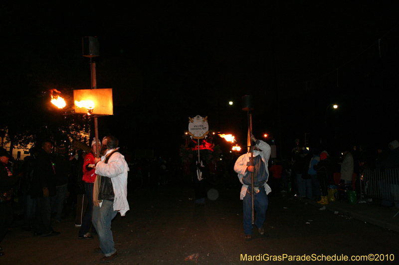 Le-Krewe-d'Etat-2010-Mardi-Gras-New-Orleans-6308