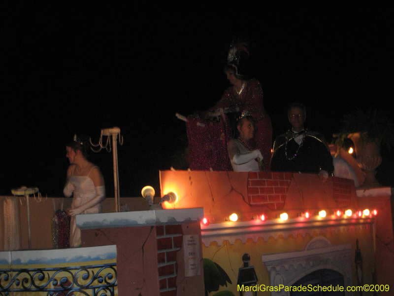 Krewe-of-Eve-2009-Mardi-Gras-Mandeville-Louisiana-0407