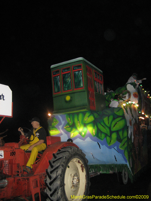 Krewe-of-Eve-2009-Mardi-Gras-Mandeville-Louisiana-0420