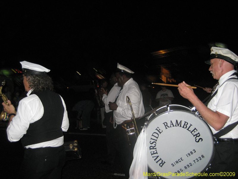 Krewe-of-Eve-2009-Mardi-Gras-Mandeville-Louisiana-0430