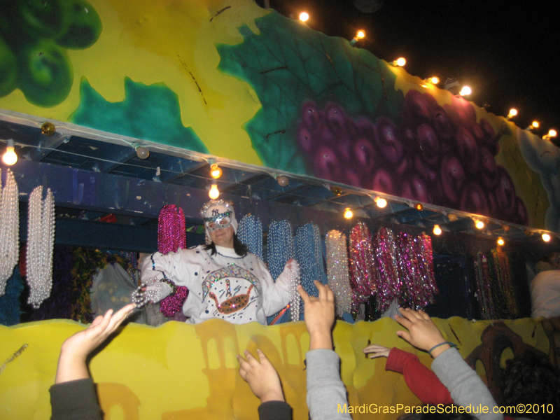 Krewe-of-Eve-2010-Mandeville-Mardi-Gras-105