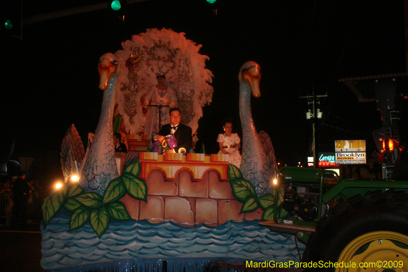 2009-Krewe-of-Excalibur-Mardi-Gras-Metairie-Louisiana-0325