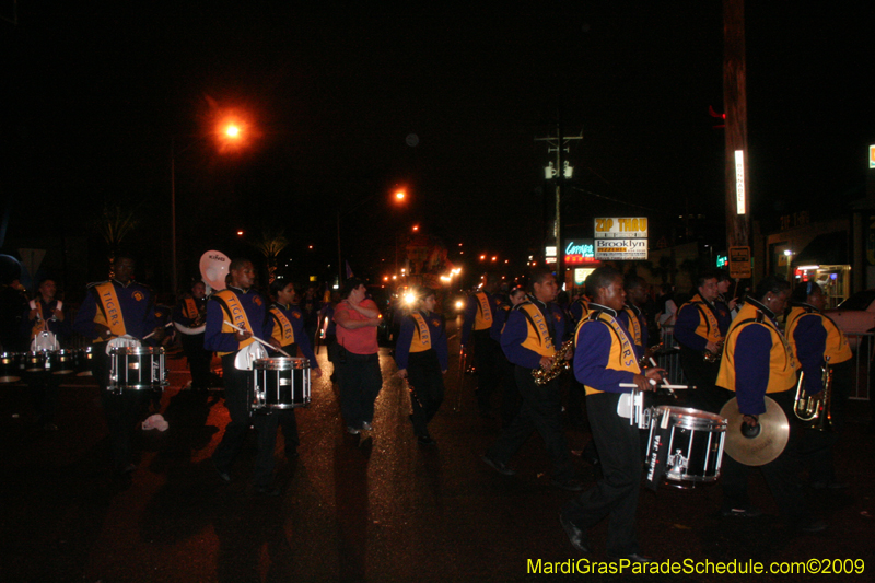 2009-Krewe-of-Excalibur-Mardi-Gras-Metairie-Louisiana-0341