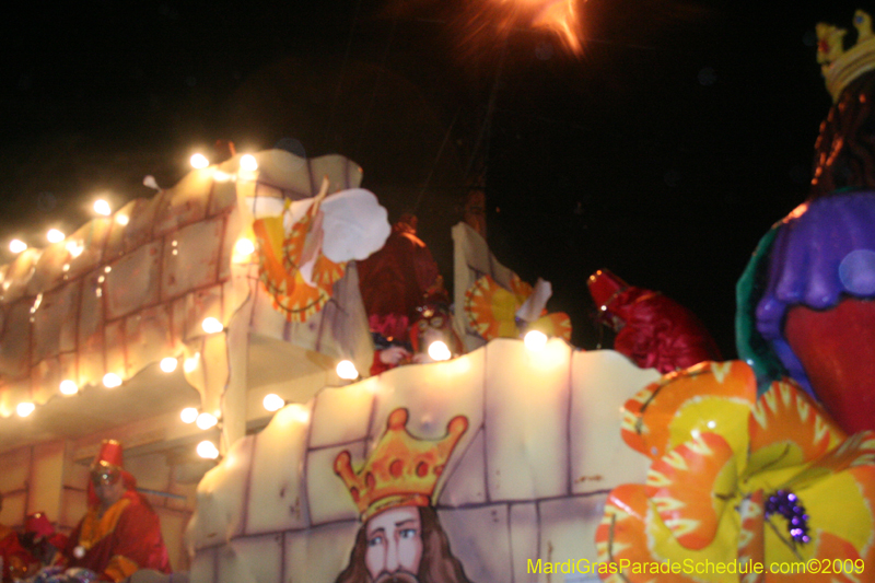 2009-Krewe-of-Excalibur-Mardi-Gras-Metairie-Louisiana-0357