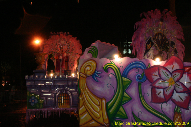 2009-Krewe-of-Excalibur-Mardi-Gras-Metairie-Louisiana-0377