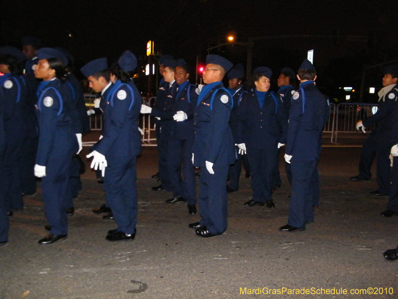 Krewe-of-Excalibur-2010-Mardi-Gras-Metairie-7558