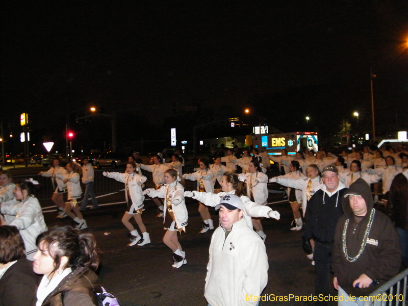 Krewe-of-Excalibur-2010-Mardi-Gras-Metairie-7562