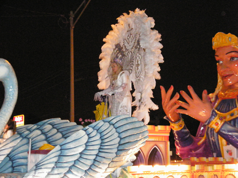 Krewe-of-Excalibur-2010-Mardi-Gras-Metairie-7569