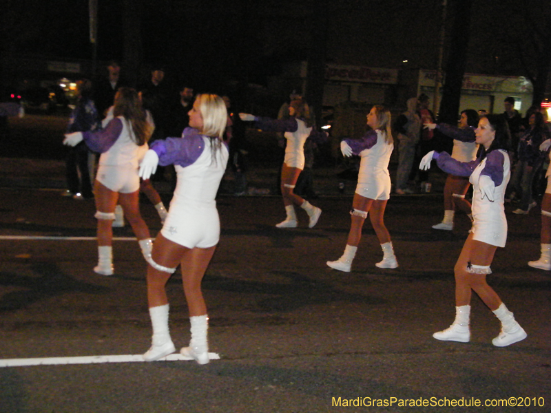 Krewe-of-Excalibur-2010-Mardi-Gras-Metairie-7576