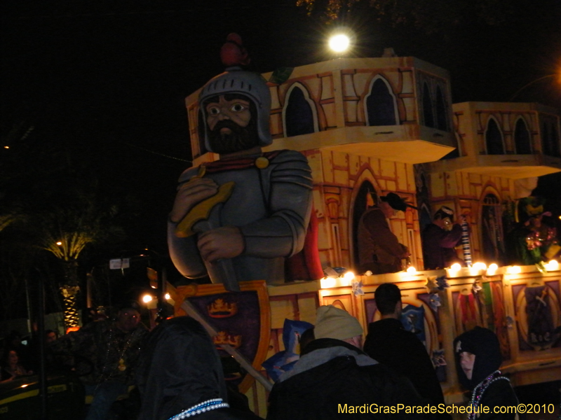 Krewe-of-Excalibur-2010-Mardi-Gras-Metairie-7578