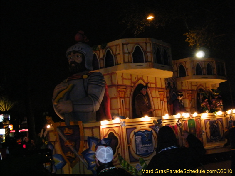 Krewe-of-Excalibur-2010-Mardi-Gras-Metairie-7579