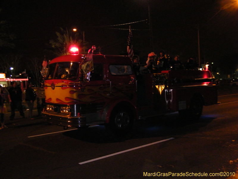 Krewe-of-Excalibur-2010-Mardi-Gras-Metairie-7588