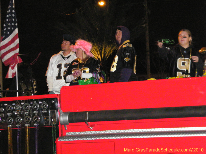 Krewe-of-Excalibur-2010-Mardi-Gras-Metairie-7589