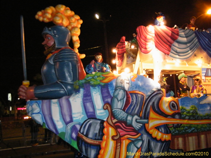 Krewe-of-Excalibur-2010-Mardi-Gras-Metairie-7591
