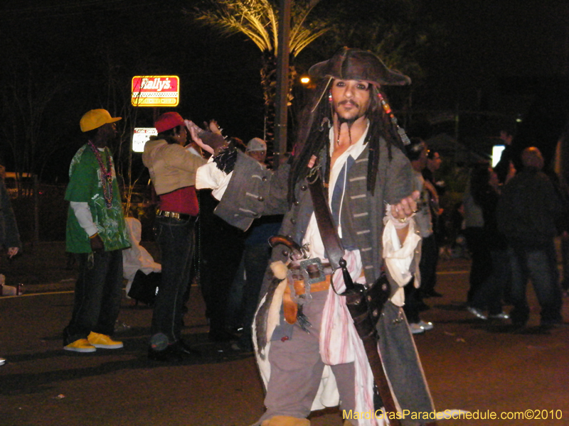 Krewe-of-Excalibur-2010-Mardi-Gras-Metairie-7615