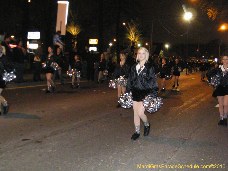 Krewe-of-Excalibur-2010-Mardi-Gras-Metairie-7630