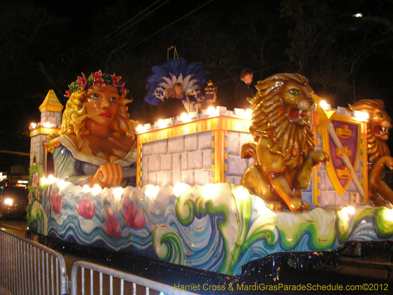 Knights-of-Excalibur-HC-2012-0007