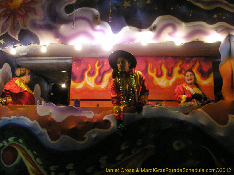 Knights-of-Excalibur-HC-2012-0016