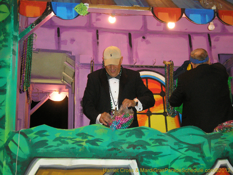 Knights-of-Excalibur-HC-2012-0018