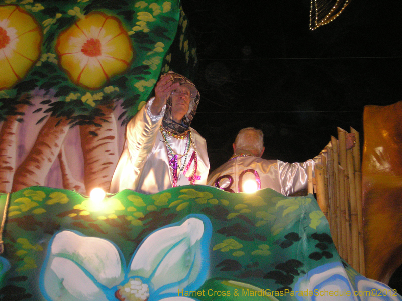 Knights-of-Excalibur-HC-2012-0022