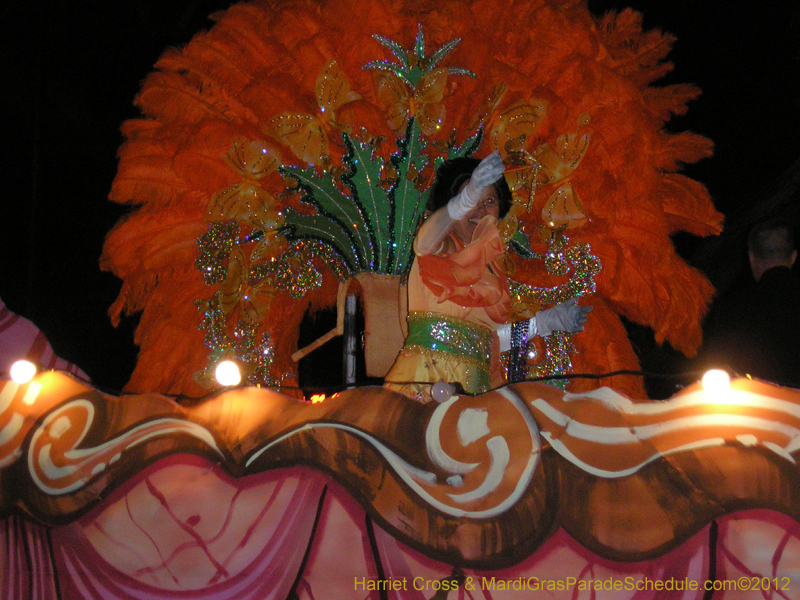 Knights-of-Excalibur-HC-2012-0030