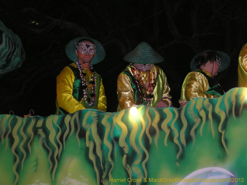 Knights-of-Excalibur-HC-2012-0031