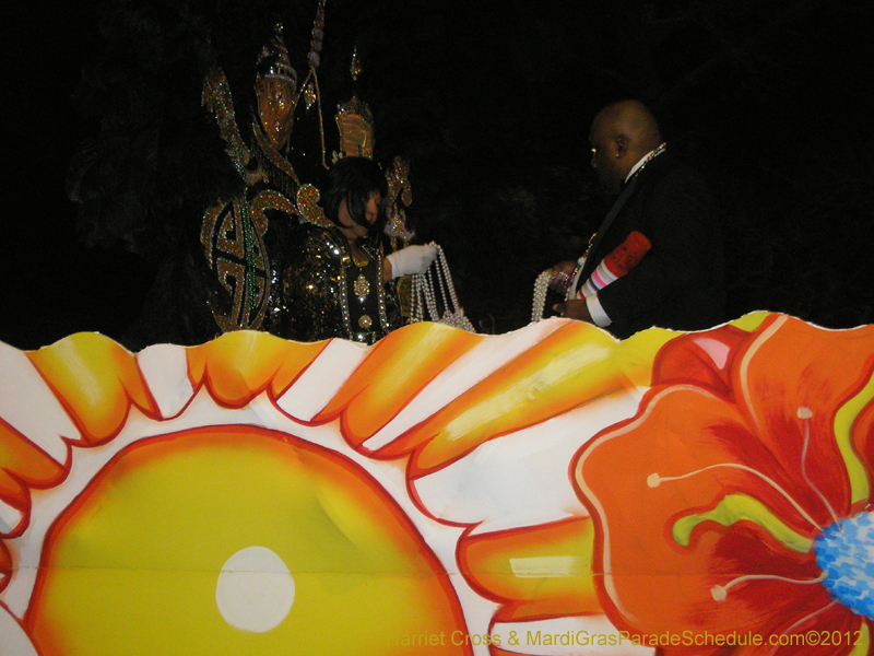 Knights-of-Excalibur-HC-2012-0035