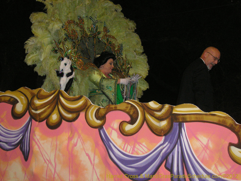 Knights-of-Excalibur-HC-2012-0036