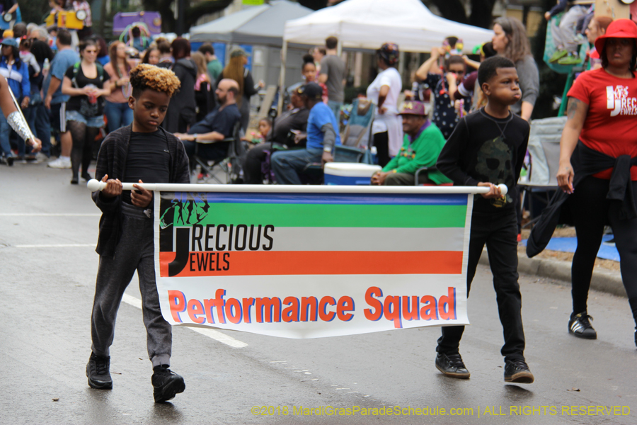 2018-Krewe-of-Femme-Fatale-00002457