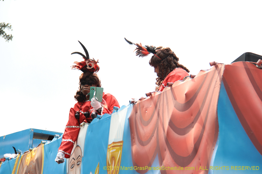 2018-Krewe-of-Femme-Fatale-00002466