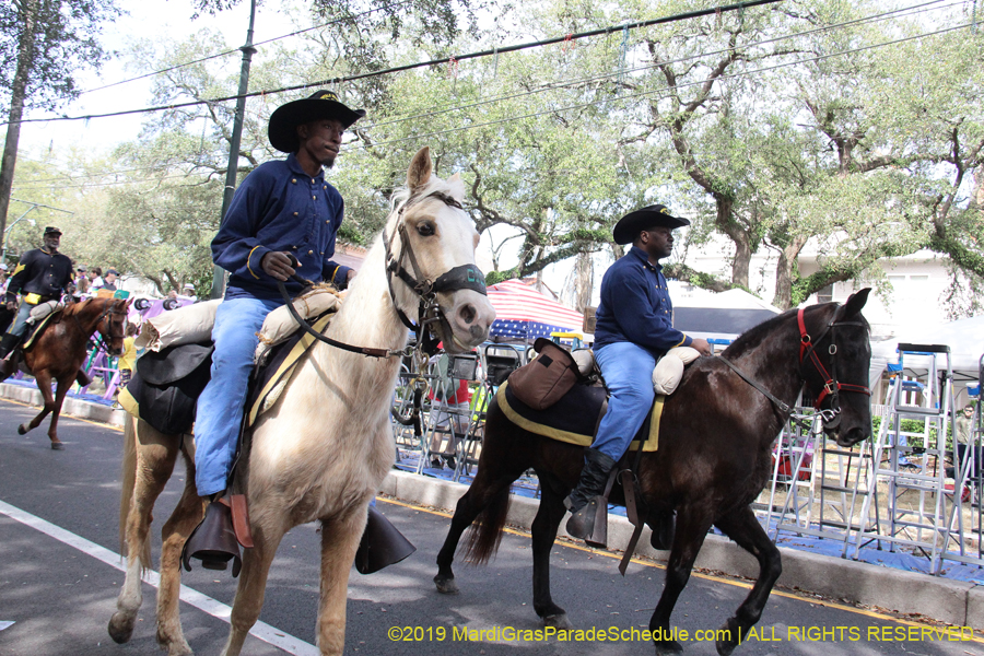 M-Krewe-of-Femme-Fatale-2019-002675