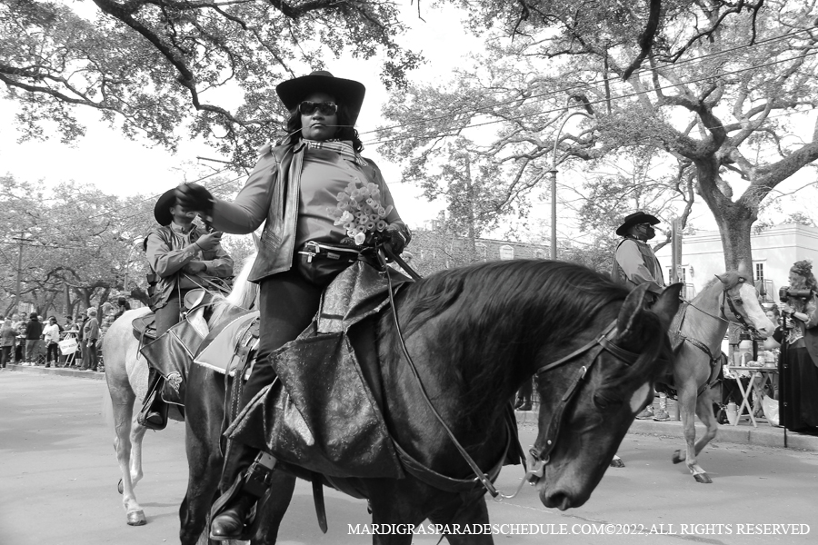 Krewe-of-Femme-Fatale-00009-2022