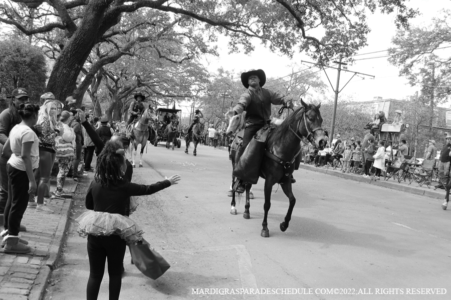 Krewe-of-Femme-Fatale-00010-2022