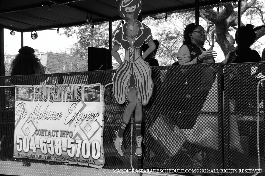 Krewe-of-Femme-Fatale-00015-2022