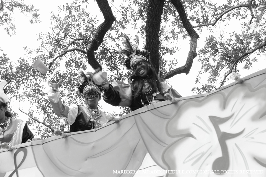 Krewe-of-Femme-Fatale-00054-2022