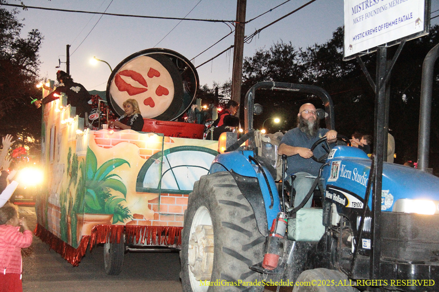 Mystic-Krwew-Femme-Fatale-2025-002808