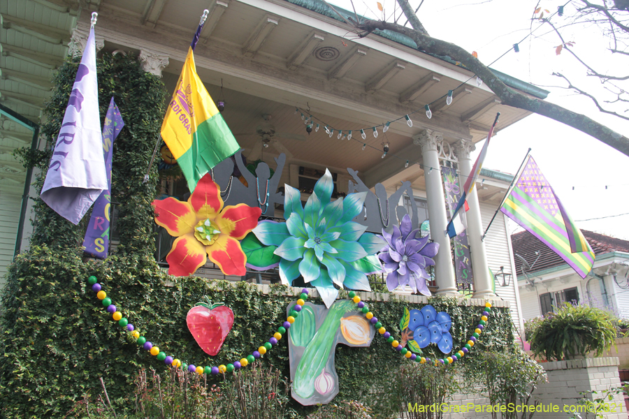 Krewe-of-House-Floats-03381-Broadmore-Fontainebleau-2021