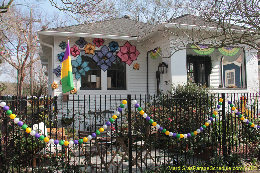 Krewe-of-House-Floats-03385-Broadmore-Fontainebleau-2021