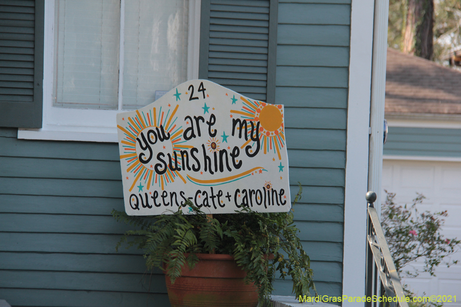 Krewe-of-House-Floats-03387-Broadmore-Fontainebleau-2021