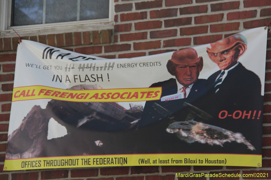 Krewe-of-House-Floats-03390-Broadmore-Fontainebleau-2021