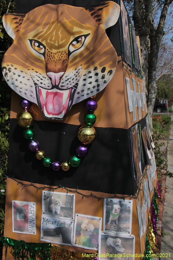 Krewe-of-House-Floats-03394-Broadmore-Fontainebleau-2021