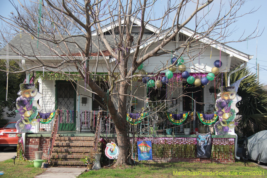 Krewe-of-House-Floats-03409-Broadmore-Fontainebleau-2021