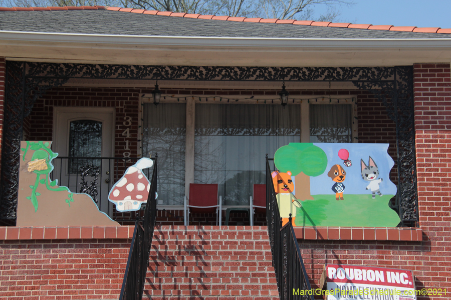 Krewe-of-House-Floats-03417-Broadmore-Fontainebleau-2021