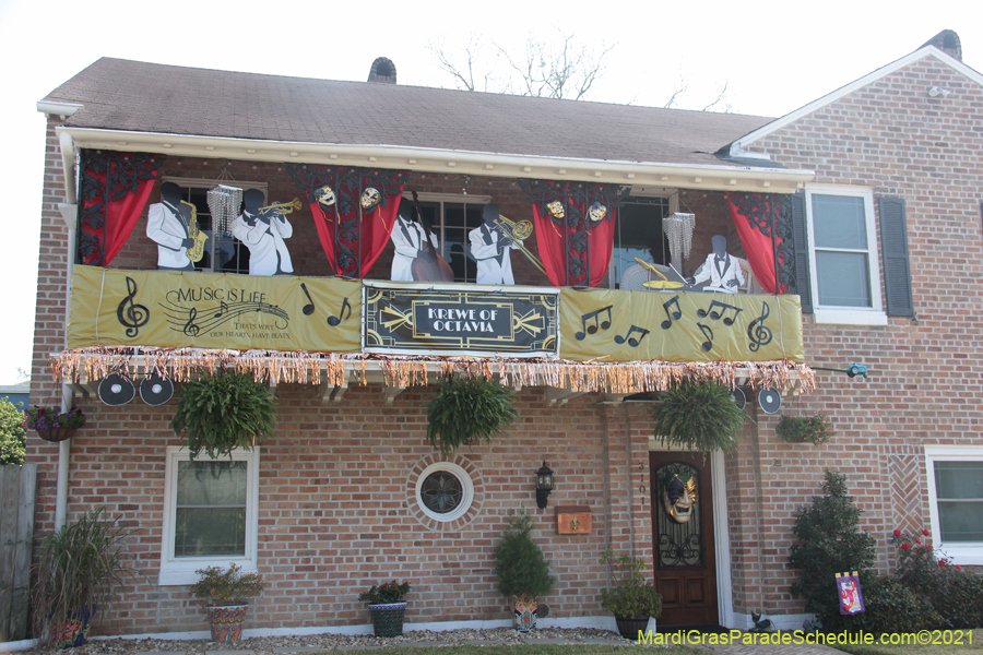 Krewe-of-House-Floats-03422-Broadmore-Fontainebleau-2021