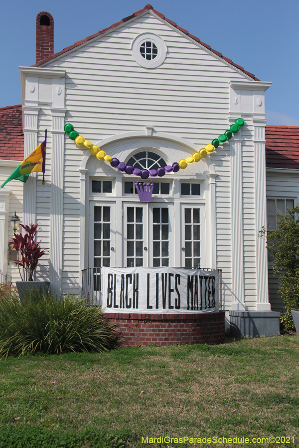 Krewe-of-House-Floats-03423-Broadmore-Fontainebleau-2021